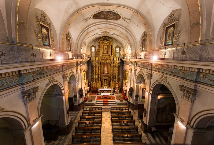 Iluminación nave central y altar, iglesia San Lorenzo, Padres Franciscanos. Valencia.