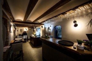 Instalación restaurante la comisaria. Barrio del carmen, Valencia