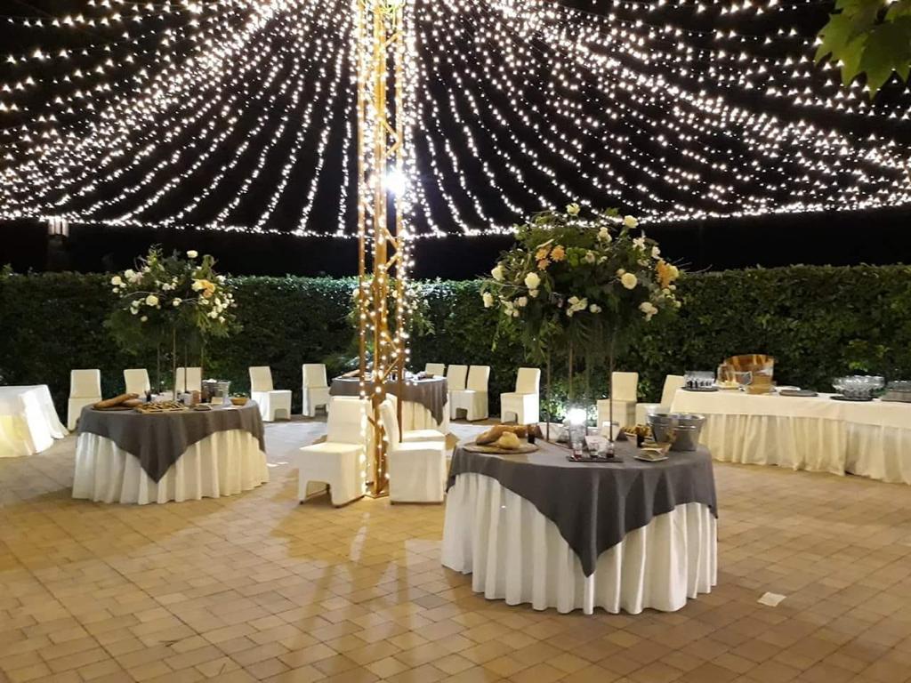 Carpa de luces. Ideas de iluminación para bodas en Valencia